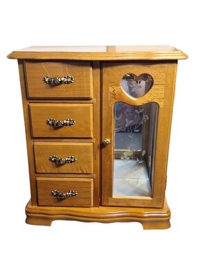 NIB Classic Treasures Oak Finish Vintage Jewelry Chest